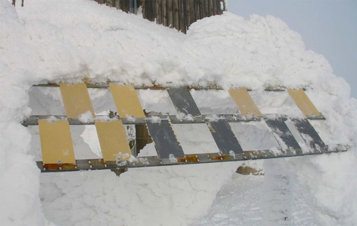 paint testing plates freezing snow